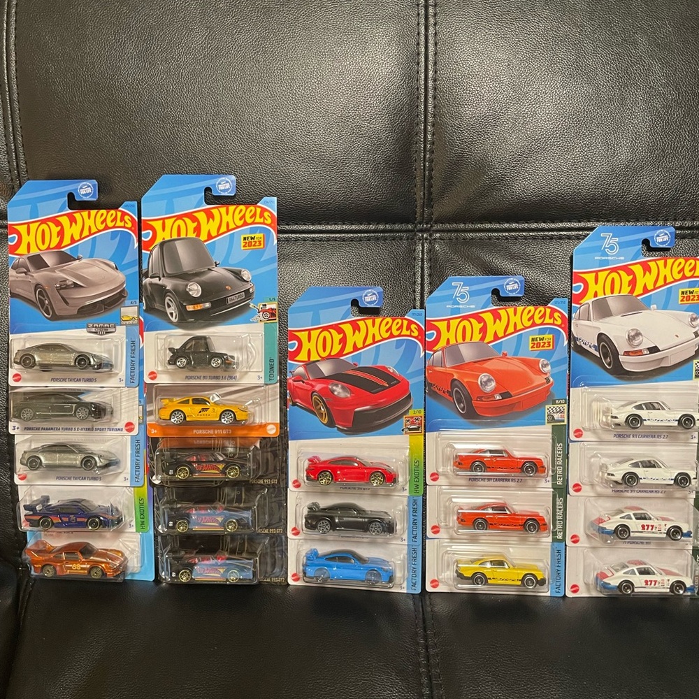 bundle of 20 porsche hot wheels